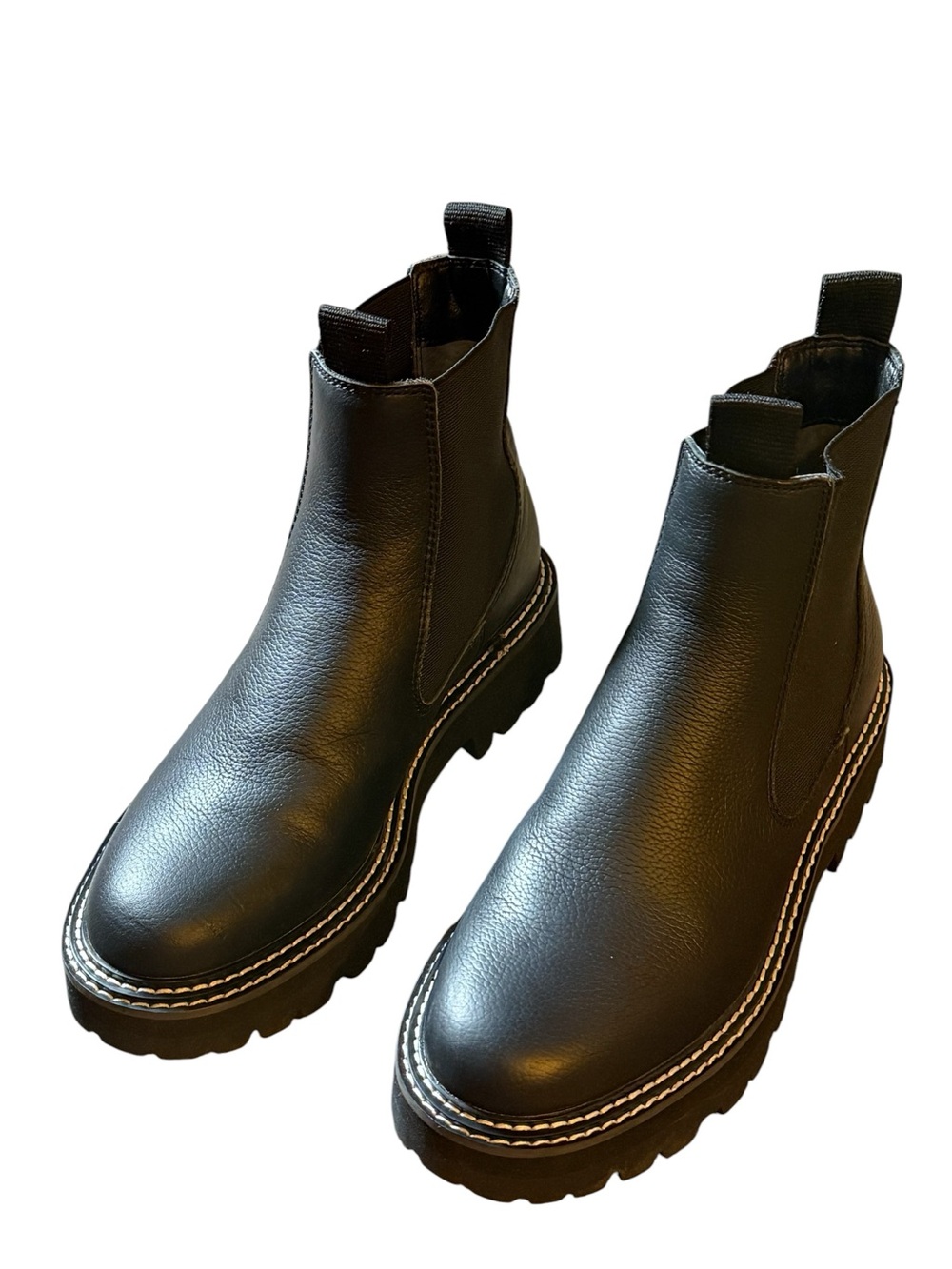 Dolce Vita Black Chelsea Lug Sole Ankle Pull On Boots Size 6.5